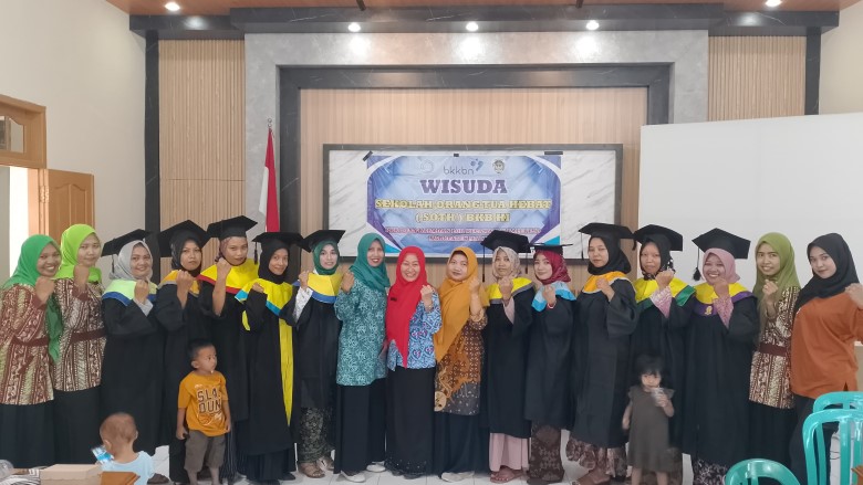 Wisuda SOTH 2024 : Mencetak Orang Tua Hebat, Membentuk Generasi Cemerlang
